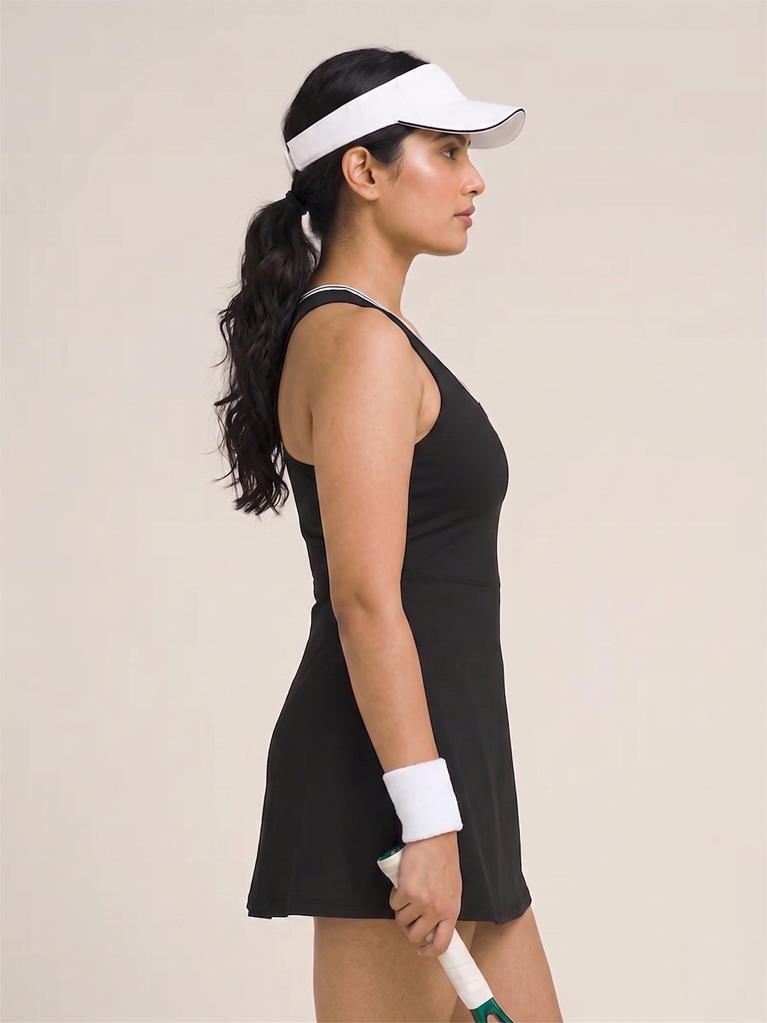 Serve Flow Court Dress - Black